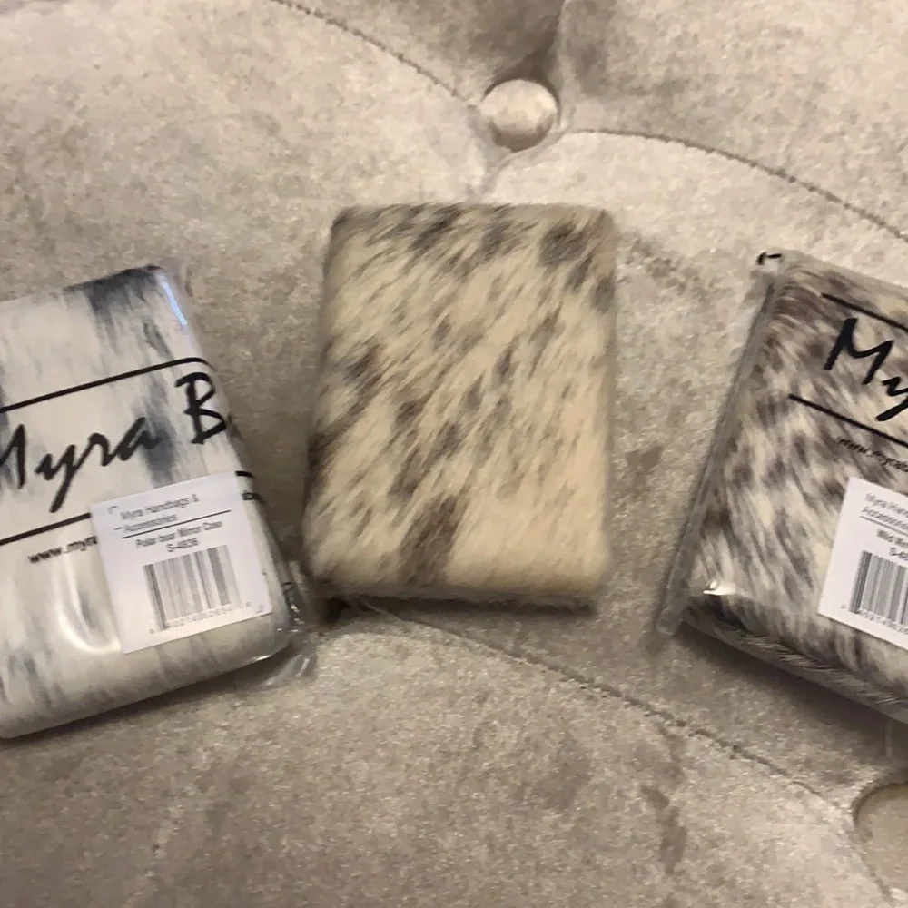 Myra brand hairon covered double sided mirror, one side magnifies, new - Picture 2 of 6